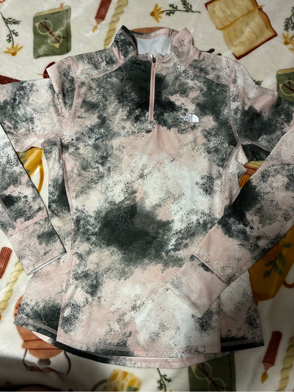 The North Face Pink & Gray Cloud-Print Half-Zip Pullover